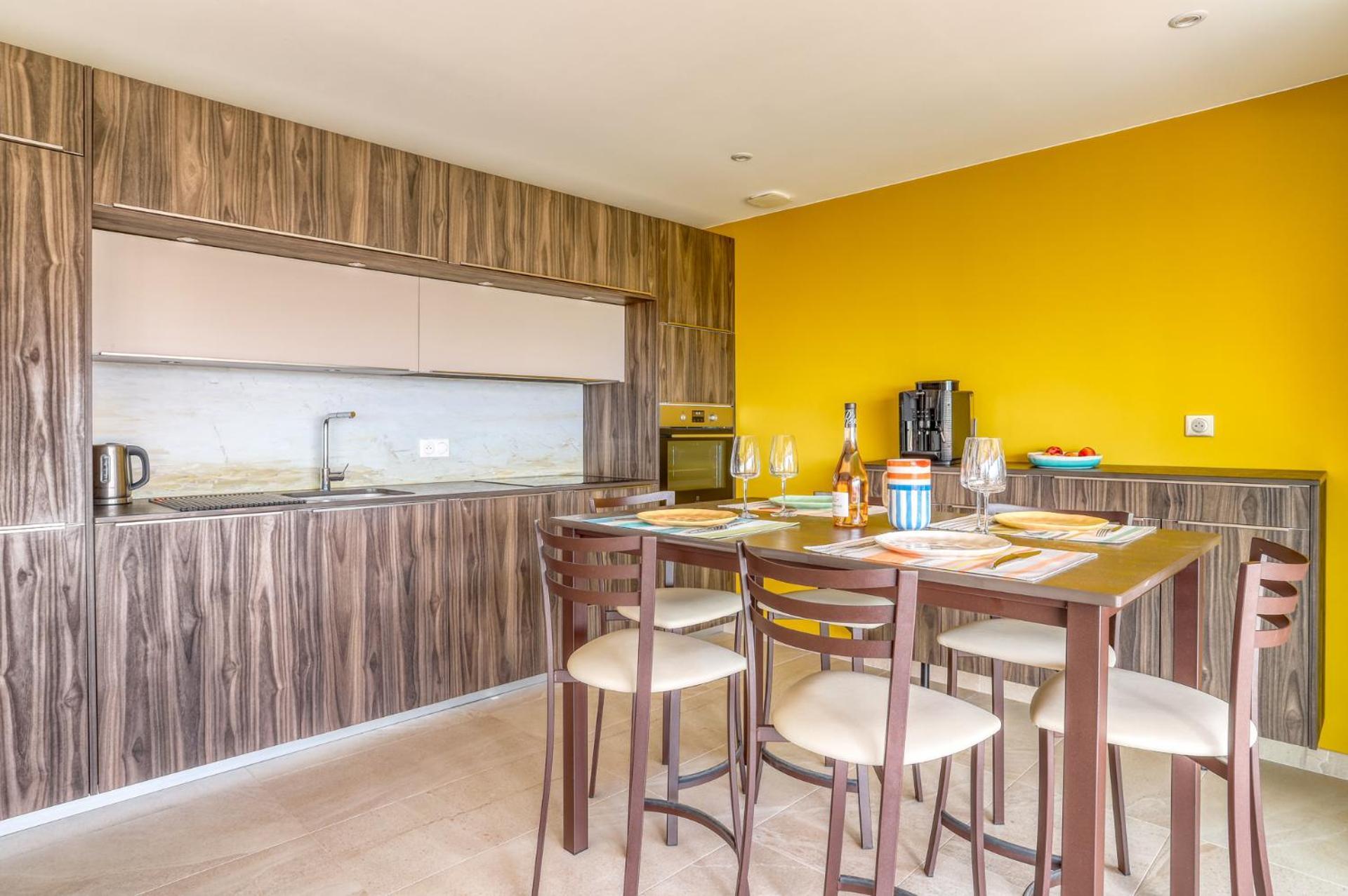 Superbe T4 -Vue Mer- Tout Confort Refait A Neuf! Apartment Bormes-les-Mimosas Luaran gambar